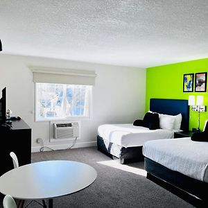 Double Room Two Double Beds Non-Smoking